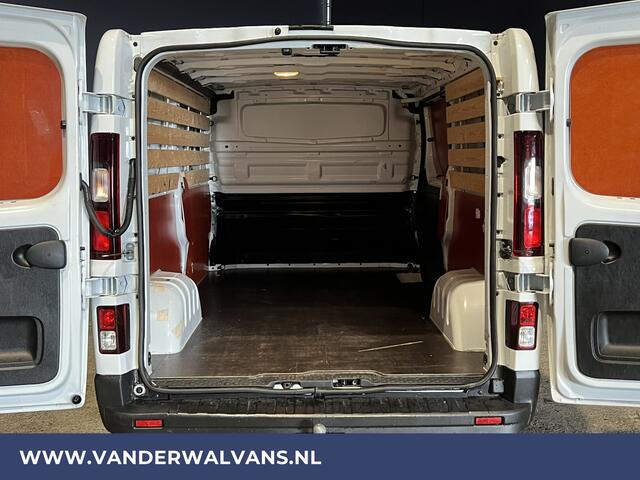 Renault TRAFIC 2.0 dCi 131pk L2H1 Euro6 Airco | LED | Cruisecontrol | 2500kg Trekhaak Bijrijdersbank