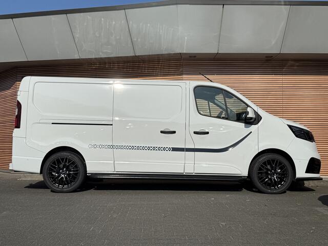 Renault TRAFIC 2.0 Blue dCi 130 T30 L2H1 Luxe Black Edition Spoiler / Lm Velgen / Navi / Camera / Betimmering