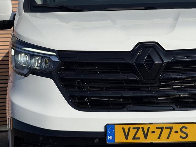 Renault TRAFIC 2.0 Blue dCi 130 T30 L2H1 Luxe Black Edition Spoiler / Lm Velgen / Navi / Camera / Betimmering