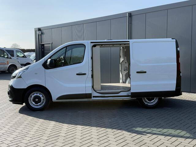 Renault TRAFIC 2.0 dCi 120 PK / L1H1 / 1e EIG. / 2x SCHUIFDEUR / TREKHAAK / AIRCO / CRUISE / 3-ZITS