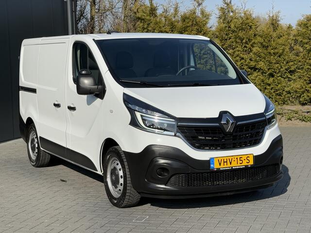 Renault TRAFIC 2.0 dCi 120 PK / L1H1 / 1e EIG. / 2x SCHUIFDEUR / TREKHAAK / AIRCO / CRUISE / 3-ZITS