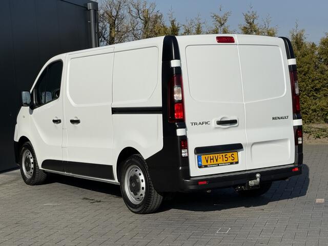 Renault TRAFIC 2.0 dCi 120 PK / L1H1 / 1e EIG. / 2x SCHUIFDEUR / TREKHAAK / AIRCO / CRUISE / 3-ZITS