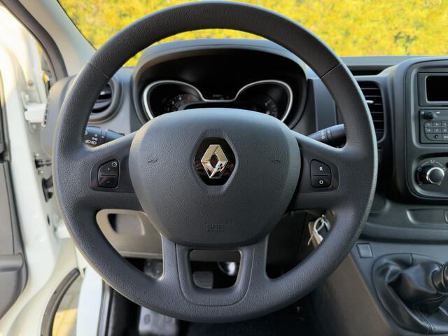 Renault TRAFIC 2.0 dCi 120 PK / L1H1 / 1e EIG. / 2x SCHUIFDEUR / TREKHAAK / AIRCO / CRUISE / 3-ZITS