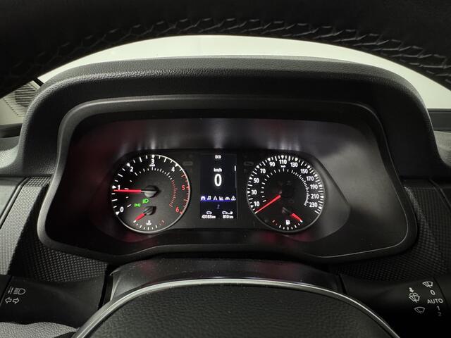 Renault TRAFIC 2.0 dCi 130 T30 L2H1 Work Edition | Navigatie | Achteruitrijcamera | Betimmering | Trekhaak | Sidebars