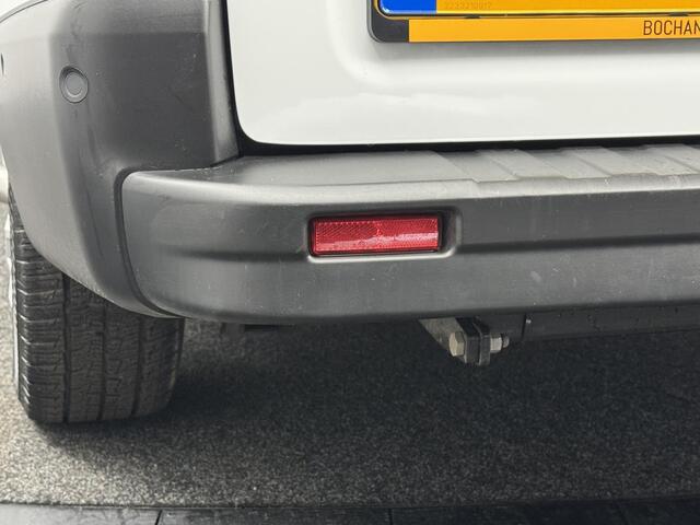Renault TRAFIC 2.0 dCi 130 T30 L2H1 Work Edition | Navigatie | Achteruitrijcamera | Betimmering | Trekhaak | Sidebars