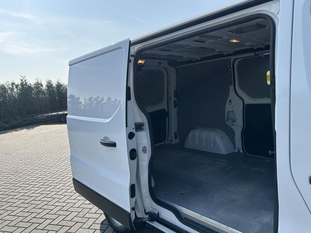 Renault TRAFIC 2.0 dCi 120 PK / L1H1 / 1e EIG. / 2x SCHUIFDEUR / LED KOPLAMPEN / TREKHAAK / AIRCO / CRUISE