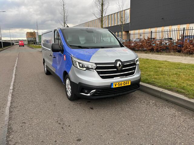 Renault TRAFIC E-Tech Red L2 H1, Airco, Nav, Camera
