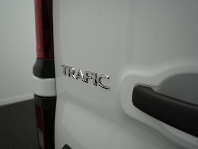 Renault TRAFIC 2.0 dCi 120 T29 L2H1 Luxe - All seasonbanden - Trekhaak