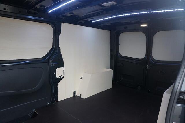 Renault TRAFIC 170PK L2H1 LUXE EDC AUT BPM VRIJ!! Navi, LM Velg, Betimmering, Trekhaak, 2x Schuifdeur!! NR. 146
