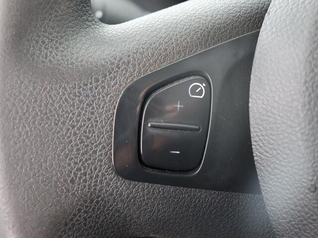 Renault TRAFIC 2.0 DCI 145 T29 L2H1 Dubbel Cabine! (NL-Auto / Camera / PDC V+A / Cruise / Navi / Trekhaak)