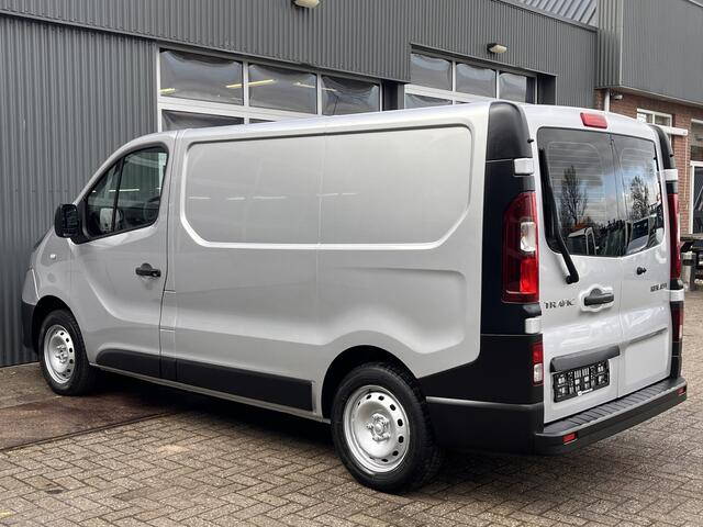 Renault TRAFIC 1.6 dCi T27 L1H1 BTW vrij!! Airco Cruise control Bluetooth telefoon voorbereiding Parkeersensoren achter Schuifdeur rechts Betimmering in laadruimte ex overheid Euro 6 ook ideaal voor ombouw camper