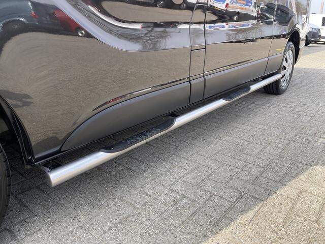Renault TRAFIC 1.6 dCi 125pk T29 L2H1 DC 5 persoons Comfort Energy / rijklaar ¤ 19.850 ex btw / lease vanaf ¤ / airco / cruise / r-link navigatie / achteruit rijcamera / trekhaak / zwart metallic !