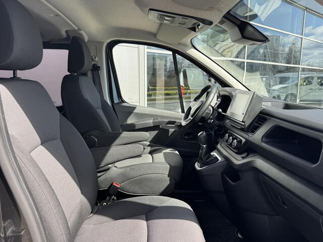 Renault TRAFIC 2.0 dCi 150 T29 L2H1 DC Business AUTOMAAT | AIRCO | CRUISE CONTROL | TREKHAAK NAVIGATIE | CAMERA | PARKEER SENSOREN VOOR + ACHTER |
