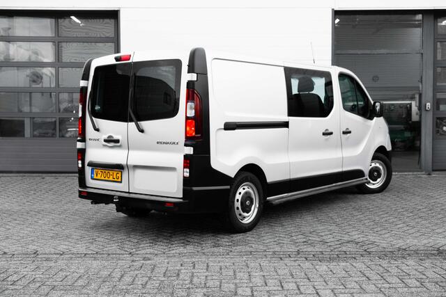 Renault TRAFIC 1.6 dCi T29 125 PK L2H1 Dubbele Cabine Luxe | Trekhaak | Camera | Airco | Cruise | NAVI | Side Steps | 2000 kg trekgewicht | | incl. Bovag rijklaarpakket met 12 maanden garantie |