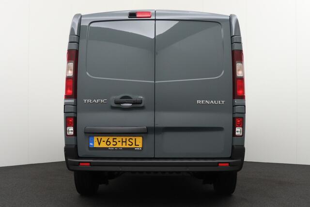 Renault TRAFIC 2.0 Aut. 170 PK L2H1 3-Pers Camera Stoelverw Climate