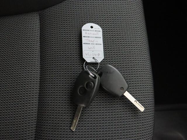 Renault TRAFIC 2.0DCi 120PK Lang Imperiaal | Navigatie | Airco | 3-Persoons | Betimmering