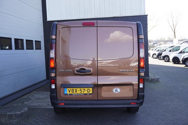 Renault TRAFIC 1.6 dCi EURO 6 - Airco - Navi - Cruise - ¤ 10.900,- Excl.