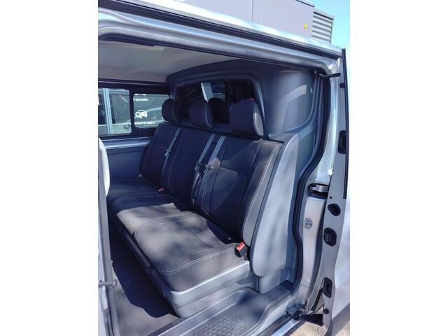 Renault TRAFIC III 2.0 dCi 145 L2H1 DC Autom. Full LED, Camera, LM 17", dubbele schuifdeur, Navi, stoelverw.