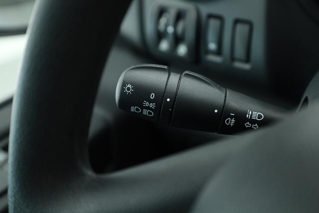 Renault TRAFIC 2.0 dCi 120 T29 L2H1 Comfort | Navi | Cruise | 3 Pers. | Betimmering | LED