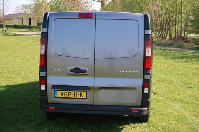 Renault TRAFIC 2.0 dCi 120 T29 L2H1 DC Work Edition RIJKAAR 6 PERSOONS DUBBEL CABINE AIRCO MULTIF STUUR