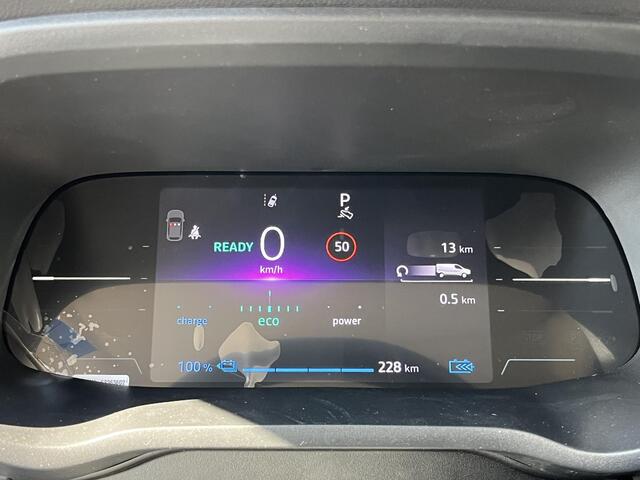 Renault TRAFIC E-Tech GB L2H1 T29 E-Tech electric advance | Nieuw uit voorraad Snel rijden |