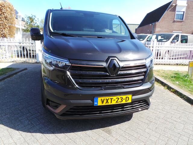 Renault TRAFIC 2.0 dCi 150pk Aut. T30 L2H1 Work Edition Navi,Camera,Leer,19"Lmv,Pdc,Trekhaak Dikke bus