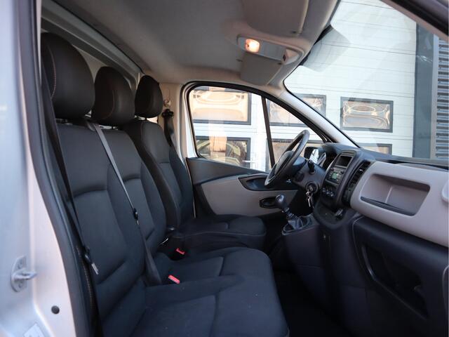 Renault TRAFIC 1.6 dCi Euro 6 L2 Lang - Trekhaak - Airco - 3 Zits