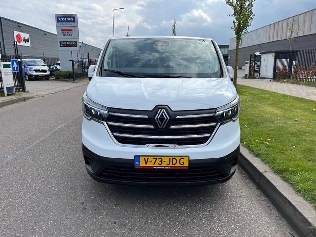 Renault TRAFIC E-Tech Red L2 H1, Nieuwstaat/New condition, Airco, Nav, Camera