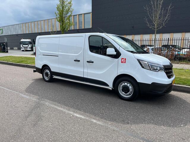 Renault TRAFIC E-Tech Red L2 H1, Nieuwstaat/New condition, Airco, Nav, Camera