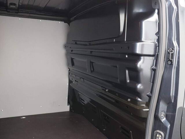 Renault TRAFIC 2.0 dCi 150pk EDC T30 L2H1 Advance | Reservewiel | Volumetrisch anti-diefstal alarm | Trekhaak | Laadruimtebetimmering | Achteruitrijcamera |