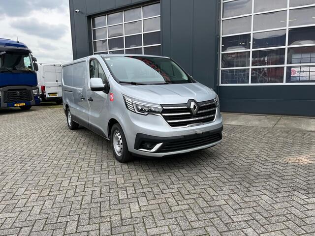 Renault TRAFIC E-Tech Red L2 H1 (NEW), Nav, Camera, Apple play