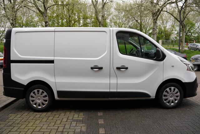 Renault TRAFIC 2.0 dCi 120 T27 L1H1 Work Edition / Led / PDC / Nav / Cruise / Trekhaak /