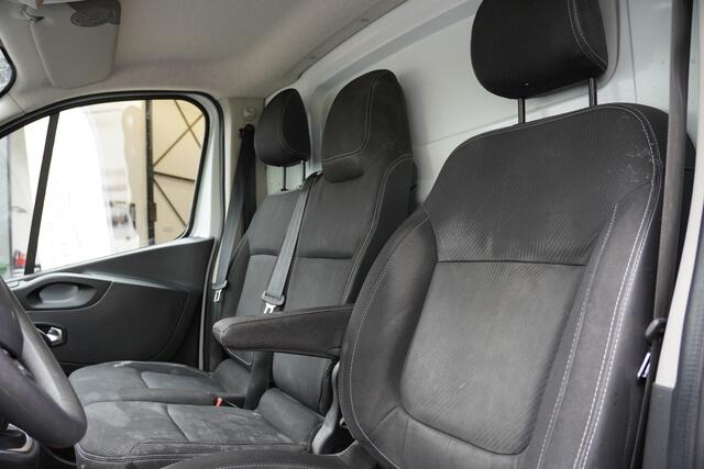 Renault TRAFIC 2.0 dCi 120 T27 L1H1 Work Edition / Led / PDC / Nav / Cruise / Trekhaak /