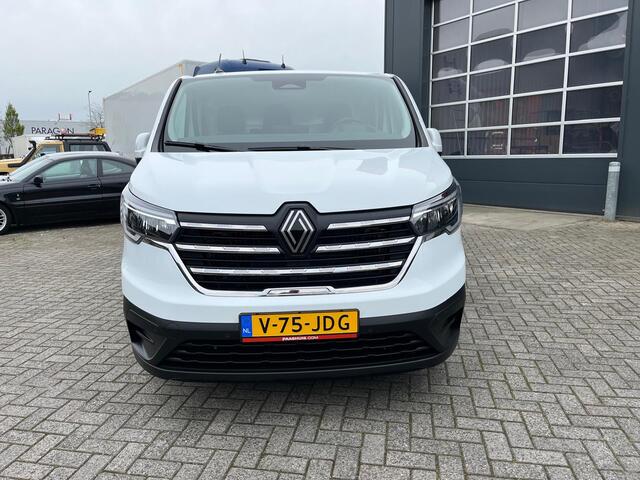 Renault TRAFIC E-Tech Red L2 H1, Nieuwstaat/New condition, Lees omschrijving/Read description