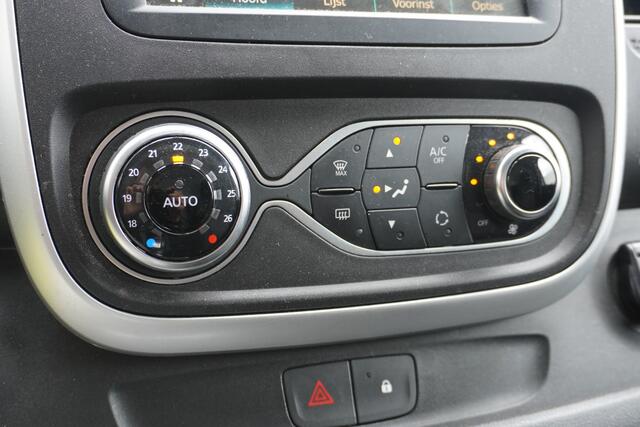 Renault TRAFIC 2.0 dCi 146PK Automaat EURO 6 - Airco - Cruise - Navi - Trekhaak - ¤13.950,- Excl.