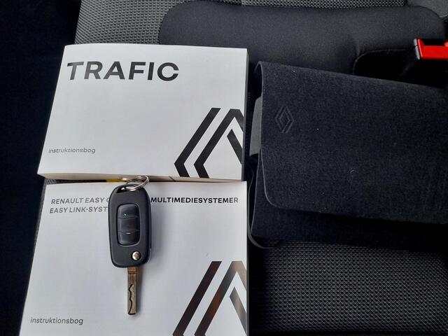 Renault TRAFIC 2.0 dCi 150 T29 L2H1 Work Edition Automaat / Trekhaak / Navigatie via Android Auto/Apple Carplay / Camera /