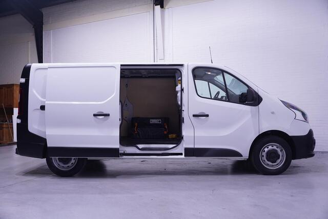 Renault TRAFIC 2.0 DCi 120 pk L2H1 Airco, Slechts 29 dkm Keyless Entry, Laadruimte Pakket, PDC achter, 3-Zits