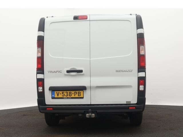 Renault TRAFIC 1.6 dCi 125PK L1H1 Comfort 3Pers. / Cruise-ctr / Trekhaak / Airco / Navigatie / Park distance / Dakdragers / Apk mei-2026