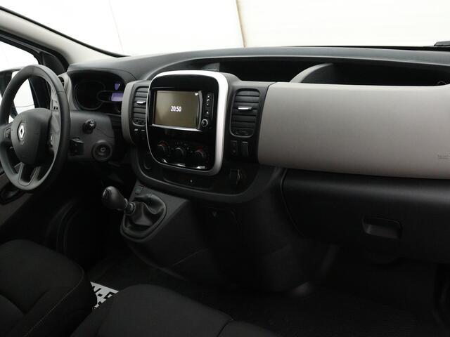 Renault TRAFIC 1.6 dCi 125PK L1H1 Comfort 3Pers. / Cruise-ctr / Trekhaak / Airco / Navigatie / Park distance / Dakdragers / Apk mei-2026
