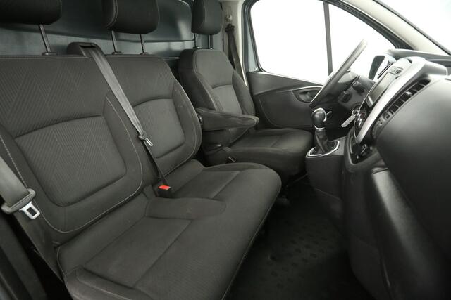 Renault TRAFIC 2.0 dCi T29 L2H1 145PK Automaat Airco Cruise Camera LED PDC 3 Persoons 18"LMV Trekhaak