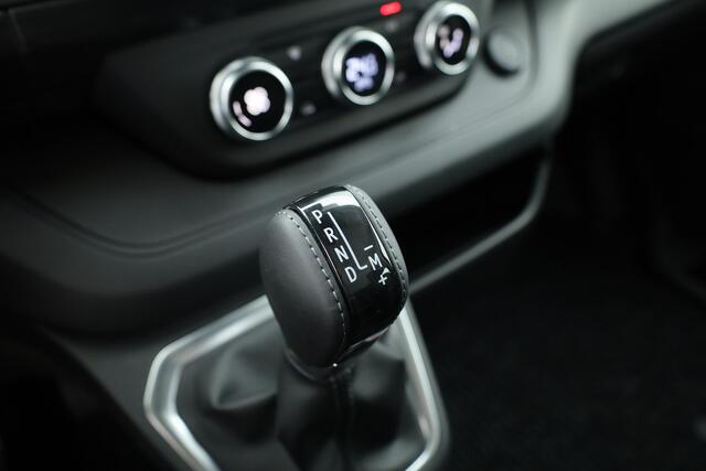 Renault TRAFIC 2.0-150pk Automaat Dubb. Cab. L2H1 Advance | Camera | Apple Carplay | Cruise | Trekhaak | BPM Vrij!