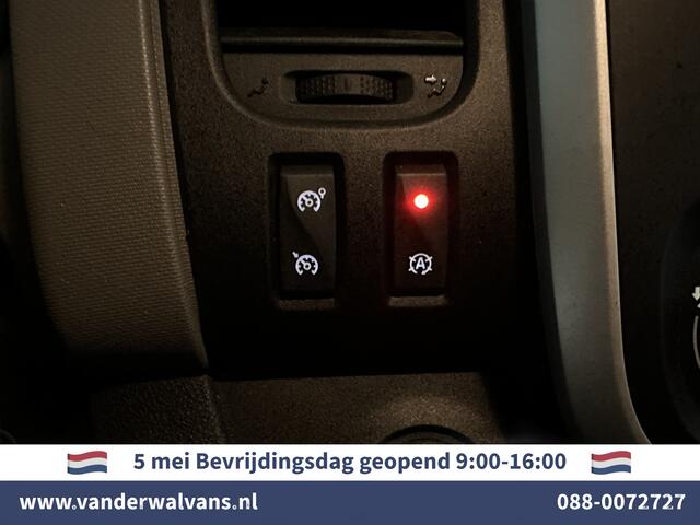 Renault TRAFIC 1.6 dCi 126pk L2H1 Euro6 Airco | Navigatie | Cruisecontrol | Trekhaak | Parkeersensoren Bijrijdersbank