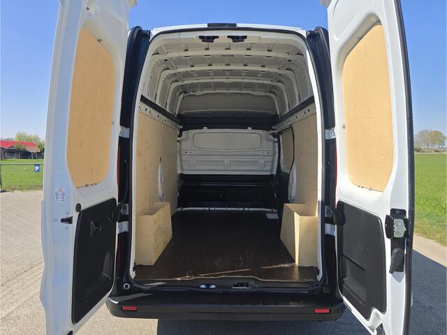 Renault TRAFIC 2.0 dCi 150 T29 L2 H2 Comfort - 150 Pk - Euro 6 - Airco - Cruise Control - Apple Carplay Android Auto