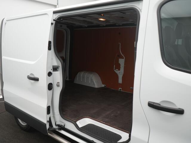 Renault TRAFIC 2.0 Blue dCi 130 T30 L2H1 Start - All Seasonbanden - Sidebars - Trekhaak