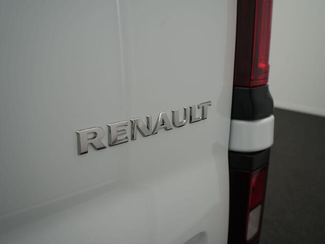 Renault TRAFIC 2.0 Blue dCi 130 T30 L2H1 Start - All seasonbanden - Achteruitrijcamera - Sidebars - Trekhaak