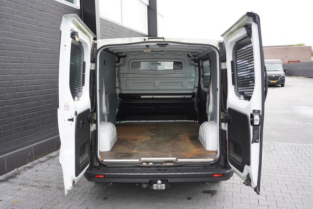 Renault TRAFIC 1.6 dCi 125PK EURO 6 - Airco - Navi - Cruise - ¤ 11.950,- Excl.