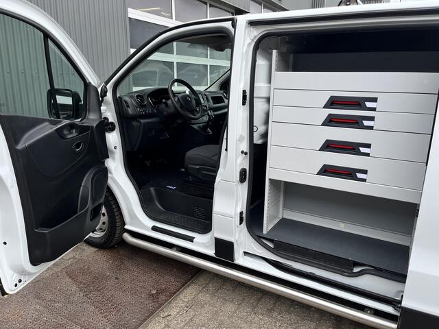 Renault TRAFIC 1.6 dCi L1H1 2x Schuifdeur Kastinrichting Airco Cruise controle Kastinrichting 3-Persoons Telefoonverbinding Parkeersensoren achter Sitebars 1e eigenaar Euro 6 Dealer onderhouden