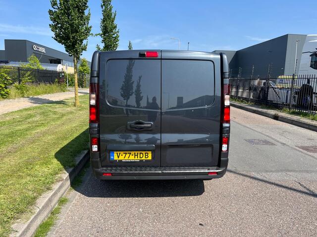 Renault TRAFIC Red 2.0 CDI, L1 H1, 150 PK, Euro 6, Airco, cruise, nav, camera,