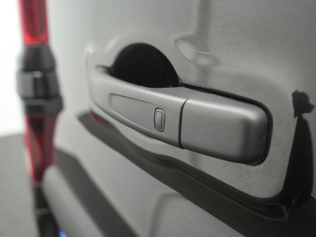 Renault TRAFIC 2.0 dCi 170 EDC T27 L1H1 Luxe - Automaat - All seasonbanden - Camera - Trekhaak