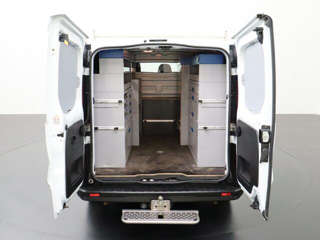 Renault TRAFIC 1.6DCI 120PK Kastinrichting | Navigatie | 3-Persoons | Trekhaak | Airco | Cruise